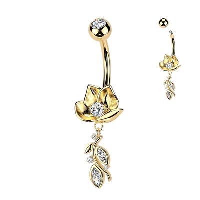 Bauchnabelpiercing mit Rosenblüte und Anhänger vergoldet