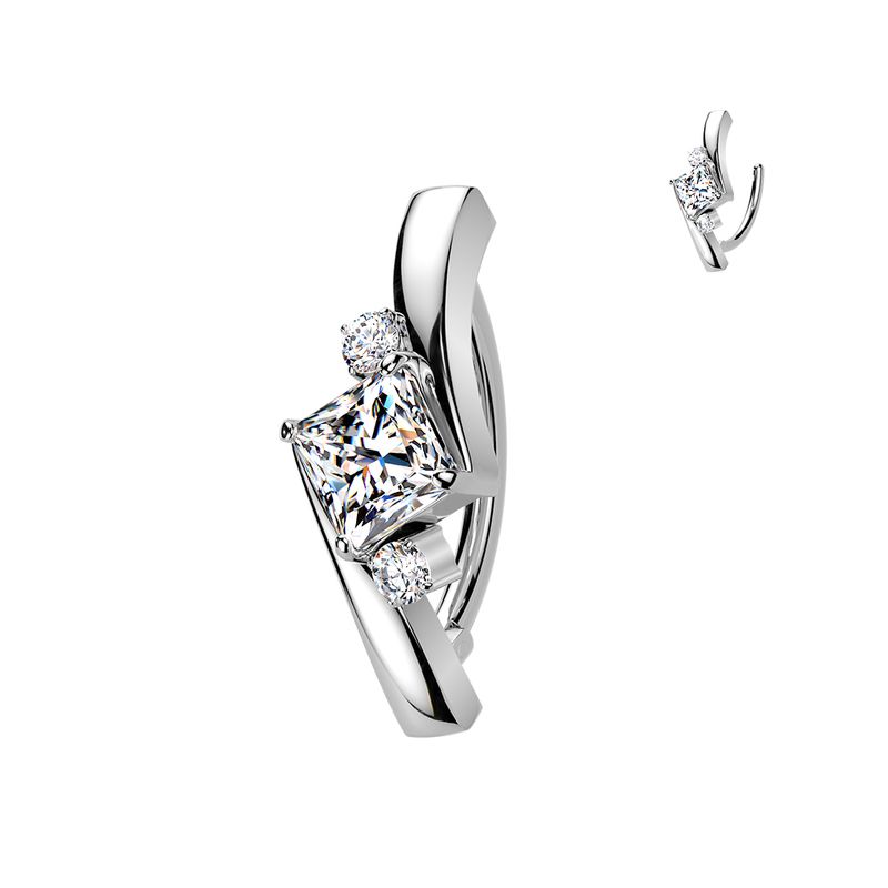 Piercing au nombril en forme de losange