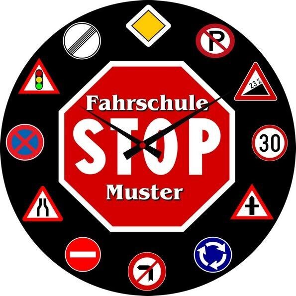 Wanduhr Fahrschule Verkehrsschilder / Verkehrszeichen  Uhr mit Namen