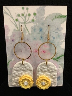 Daisy Arch Dangles Earrings