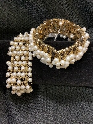 Pearl Embellished Linked Chain Bracelet