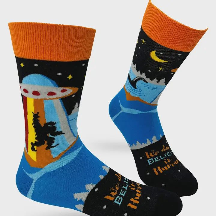 We Don&#39;t Believe In Humans Mens Socks