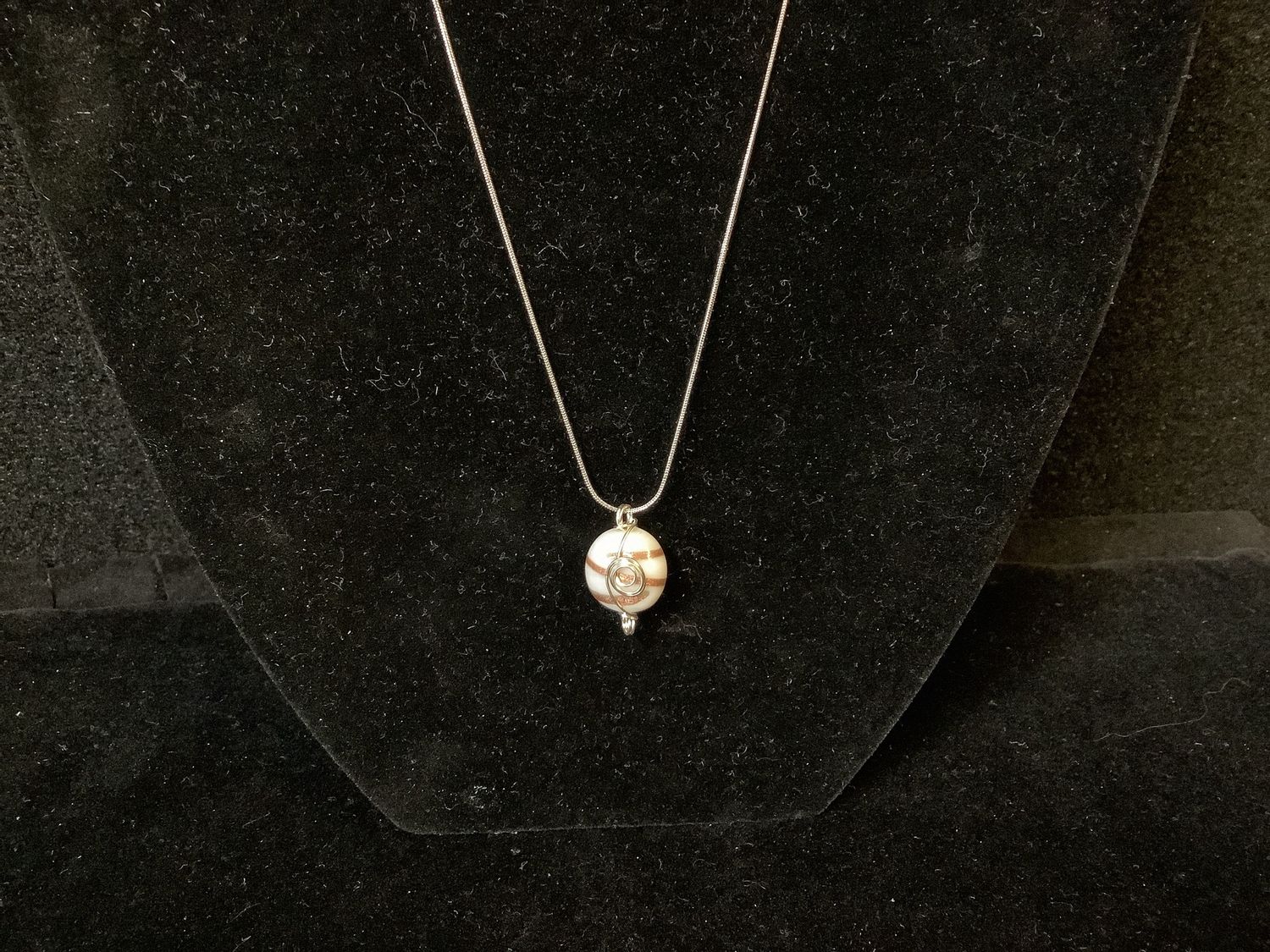 Hanging Pendant Bronze Stripe Necklace