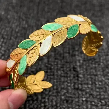 Two-Toned Leaf Bracelet