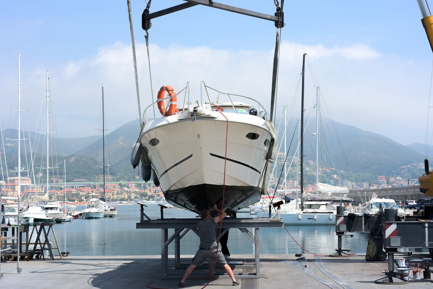 Cambridge Location  - V-Shaped Boats