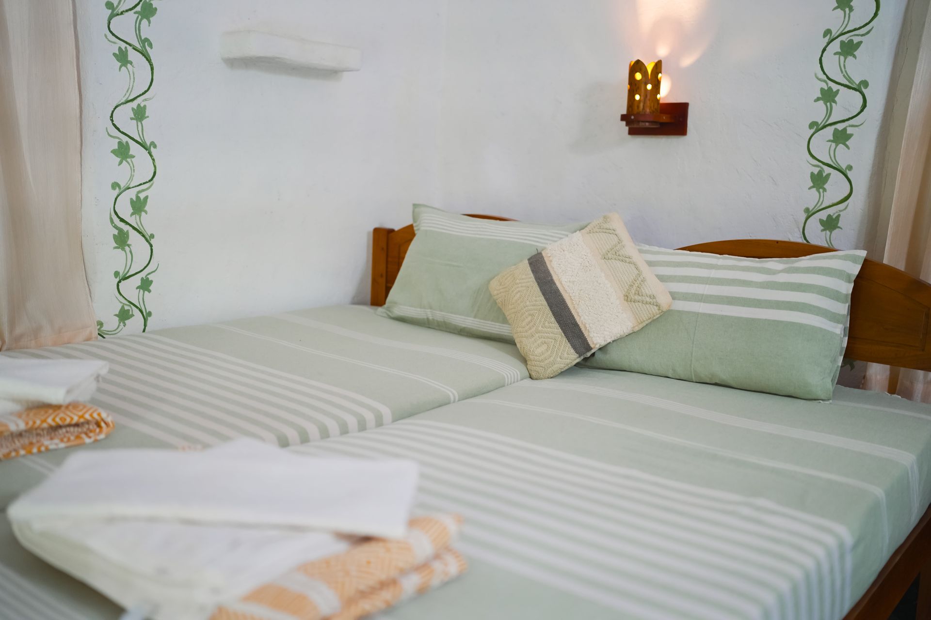 Shared Amba Cottage with AC