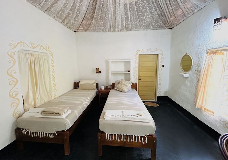 Shared Bodhi-cottage with veranda Shared Bodhi-cottage with veranda