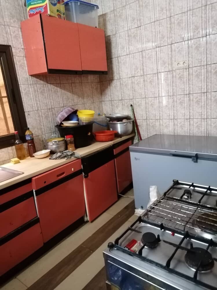 Une villa sur demi lot 10/32 à Vendre