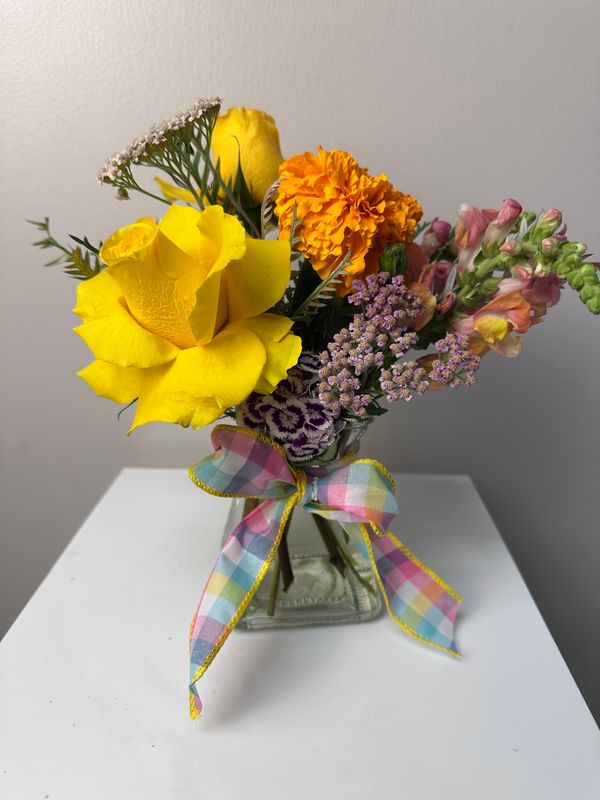 Petite Sustainable Stems - Available Seasonally