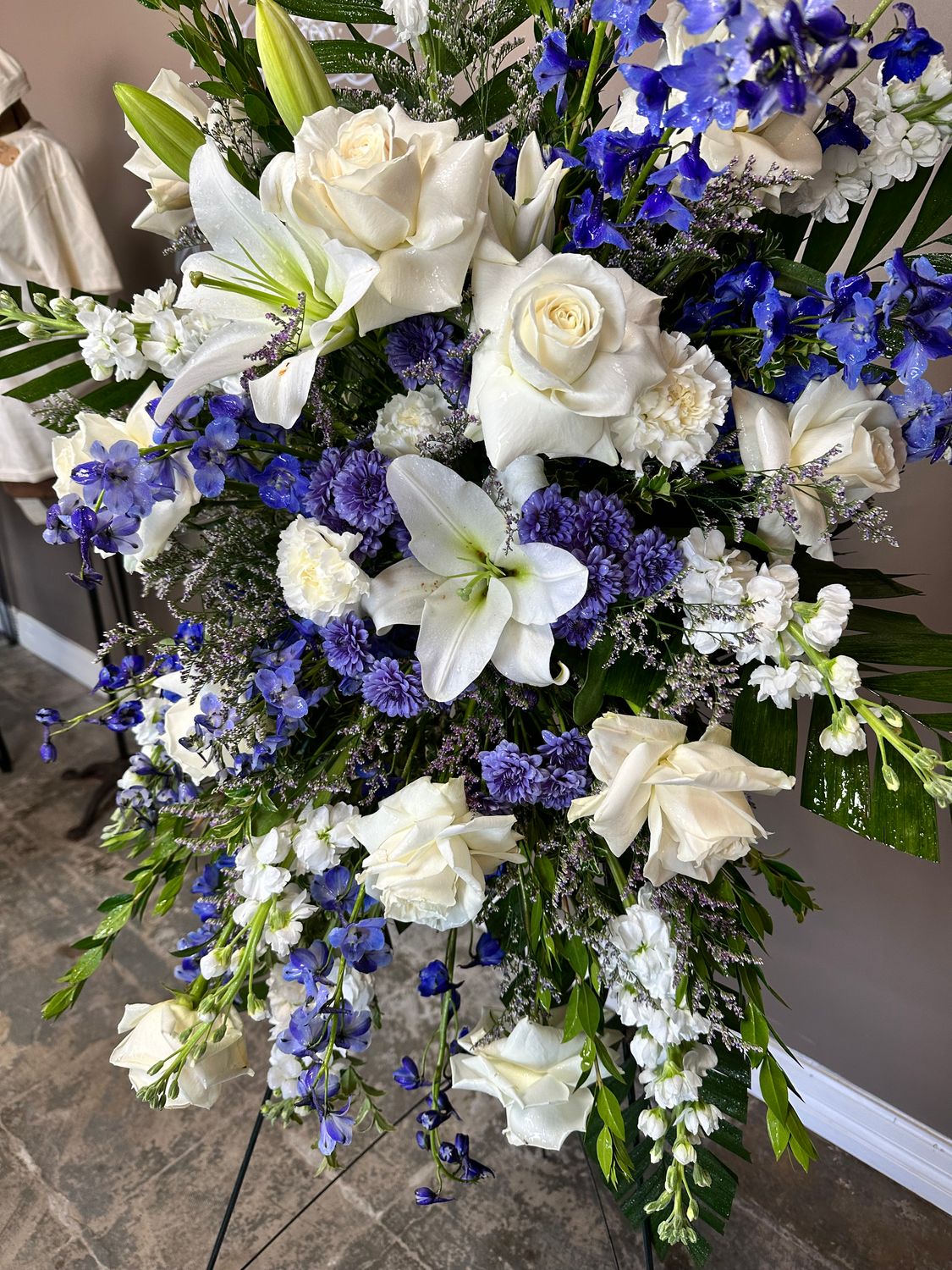 Sea Waltz Standing Spray