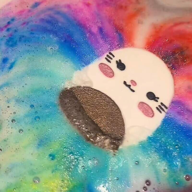 SURPRISE RAINBOW SQUISH