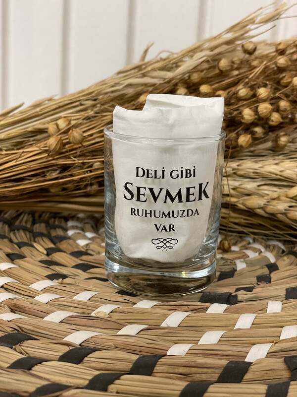 Deli gibi sevmek Deli gibi sevmek