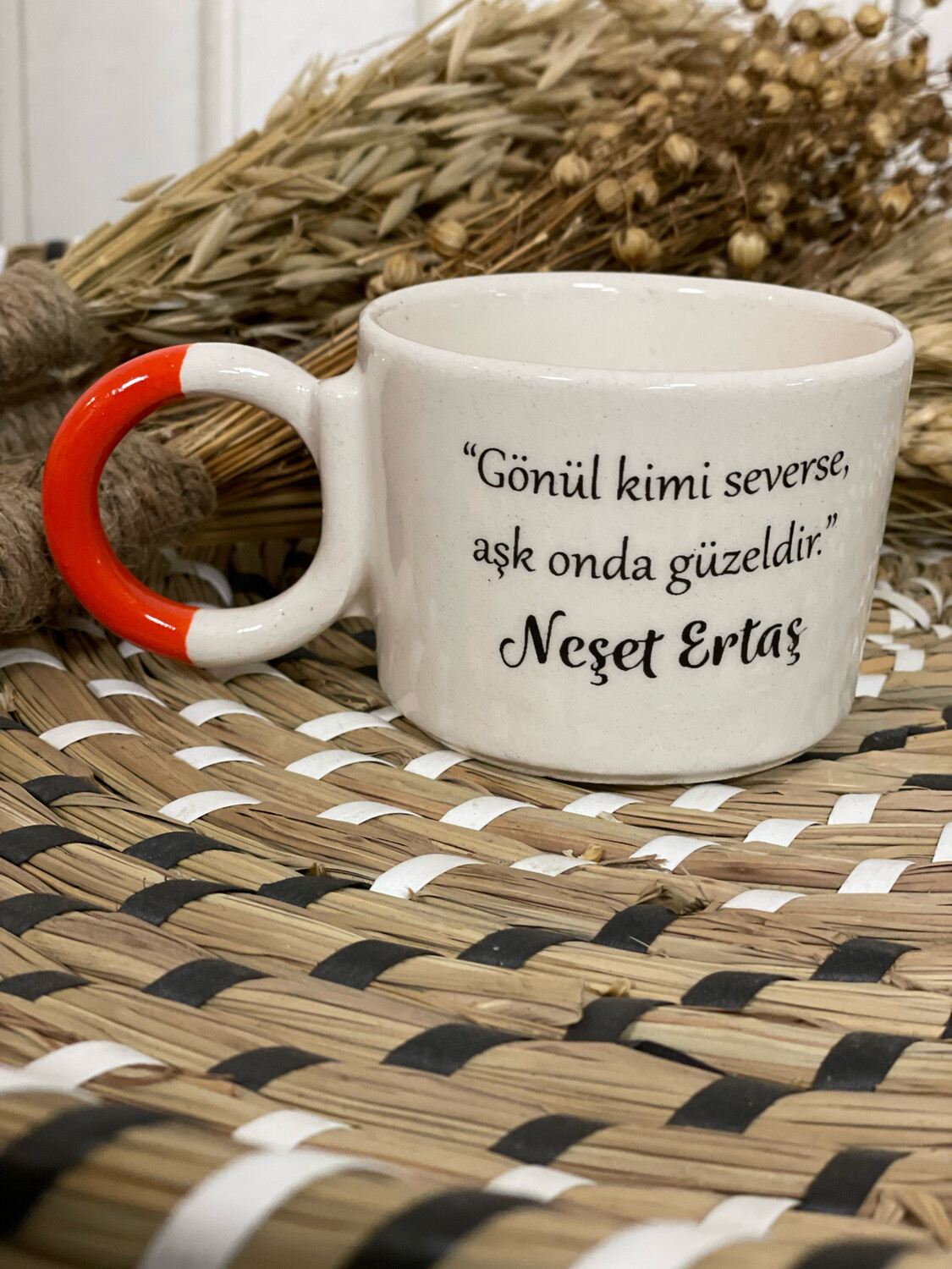 Gönül kimi severse