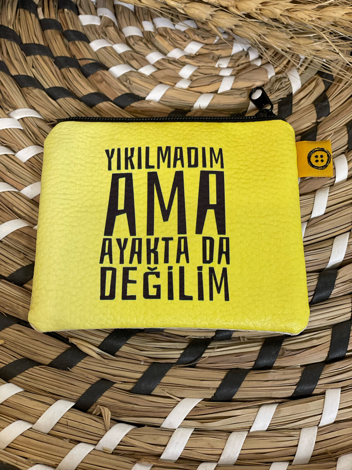 Yıkılmadım ama ayaktada değilim