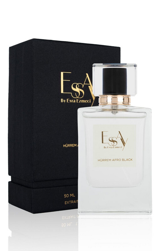 Esra ezmeci parfum black