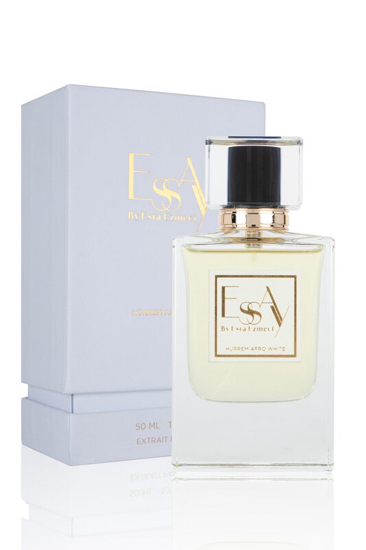  Esra Ezmeci parfum white