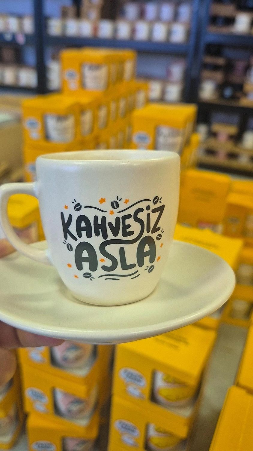 Fincan kahvesiz asla