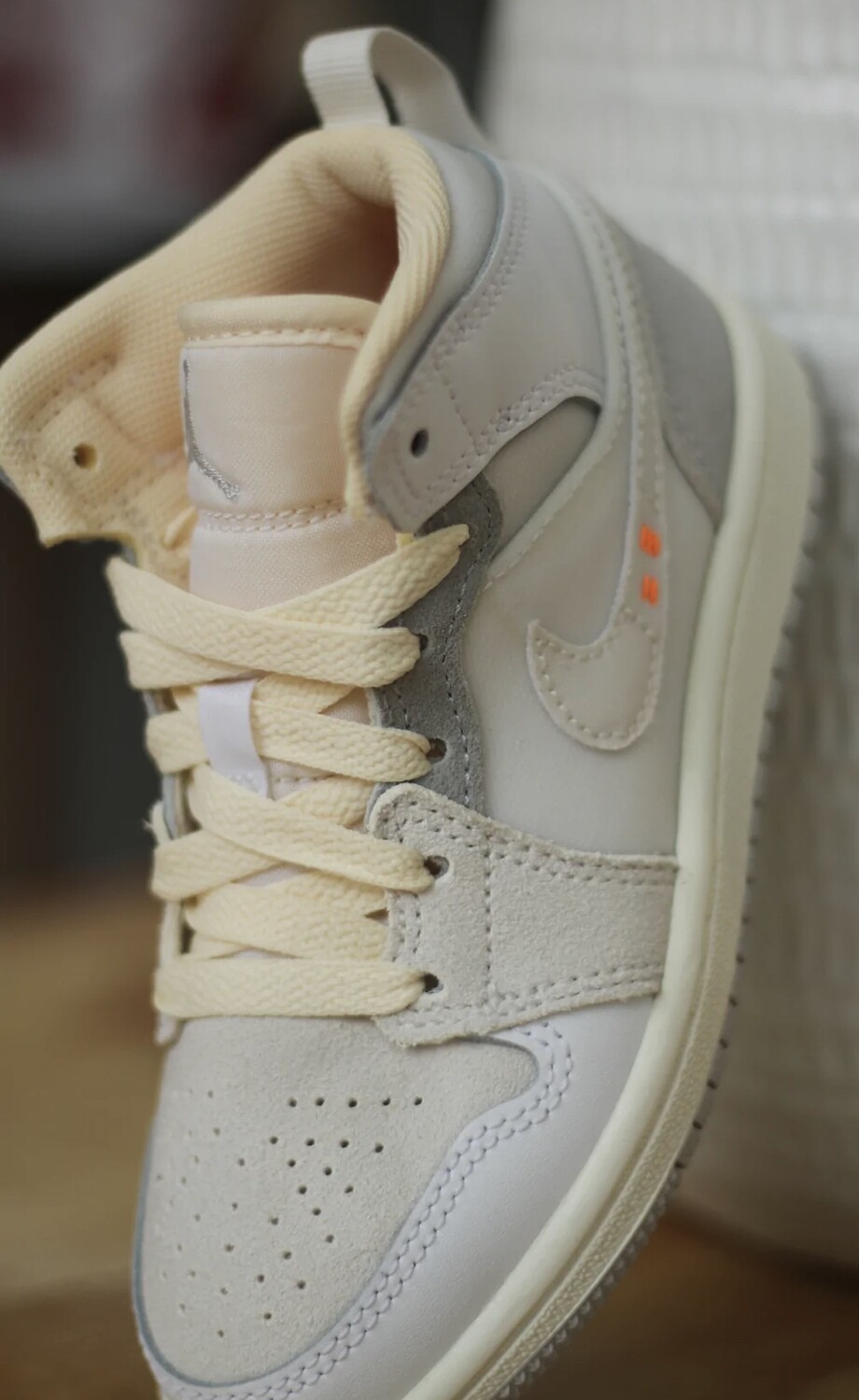 Jordan 1 Mid SE Craft Inside Out White Grey PS