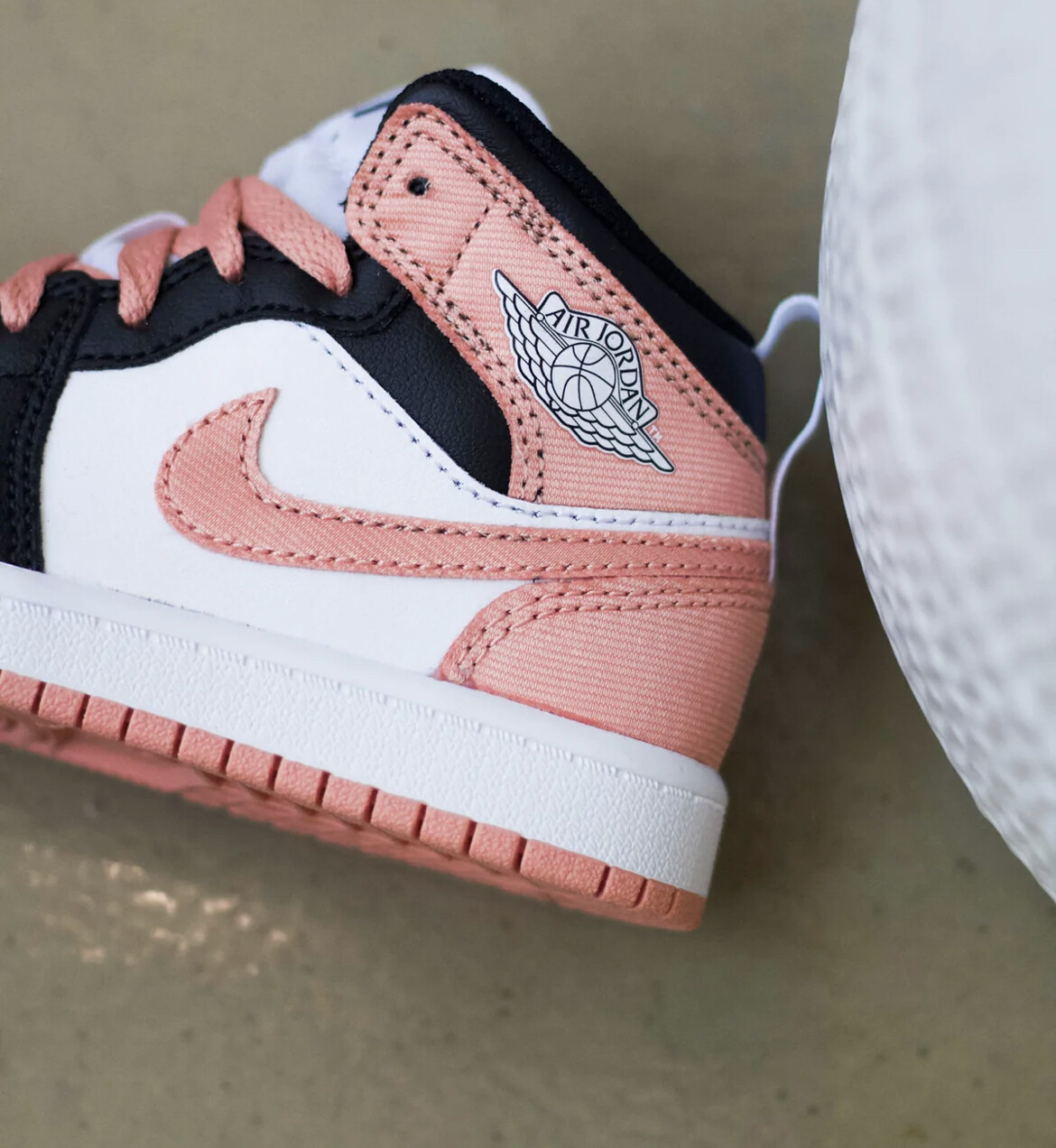 Jordan 1 Mid Light Madder Root (PS)