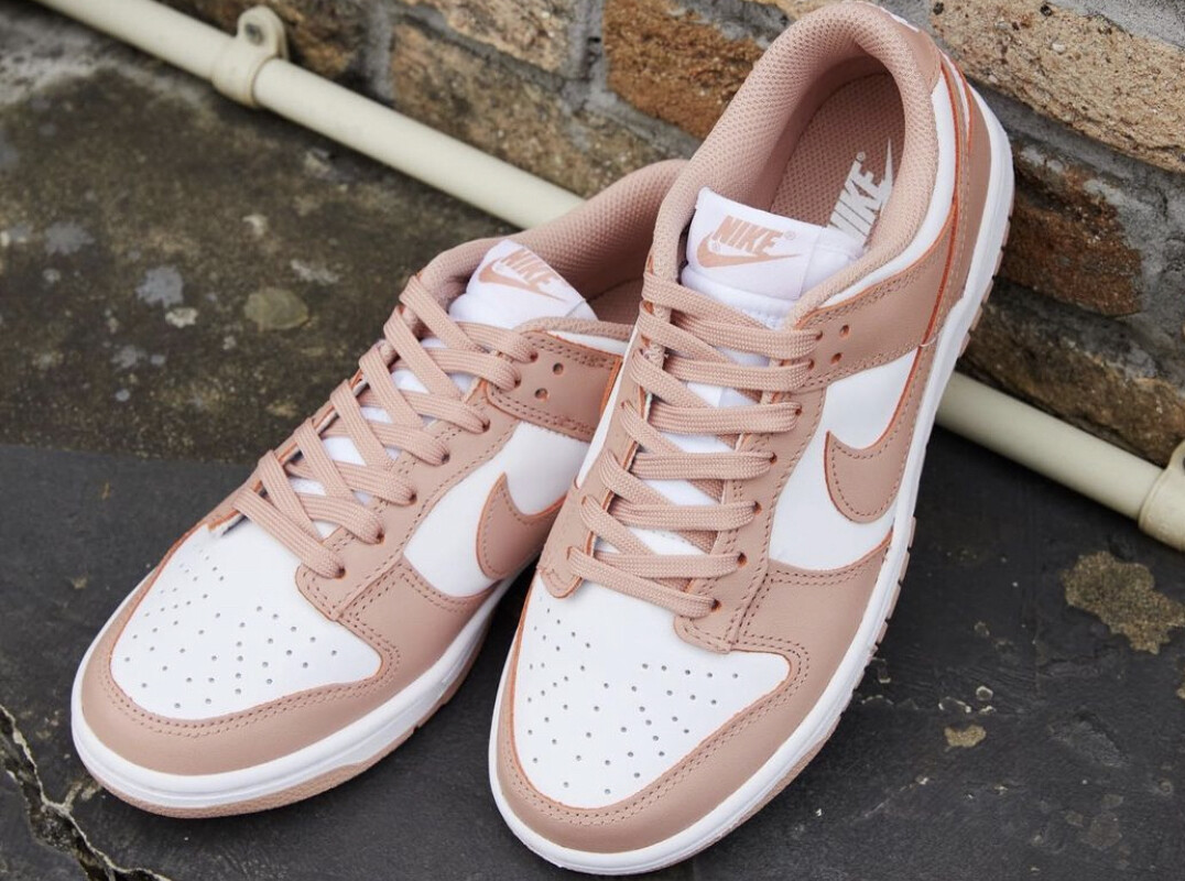 Nike Dunk Low Rose Whisper (W)
