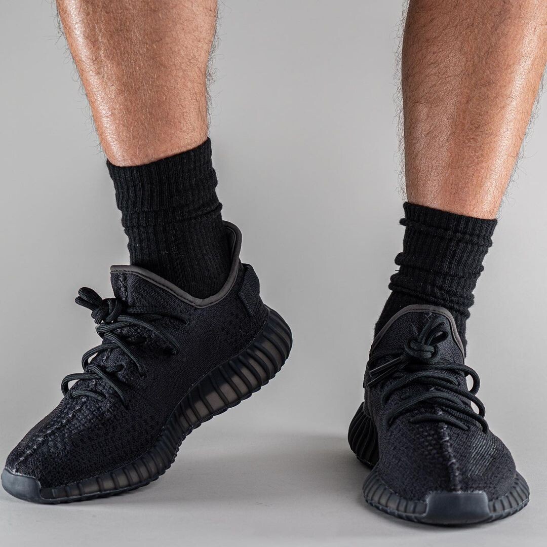 Adidas Yeezy Boost 350 V2 Onyx