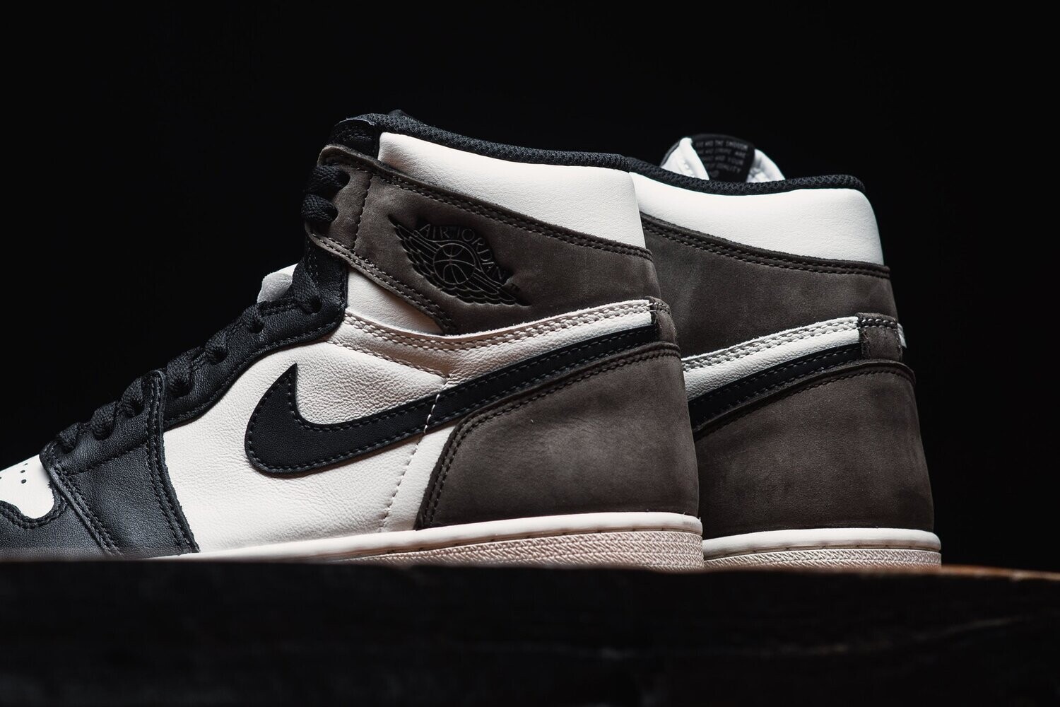 Jordan 1 Retro High Dark Mocha