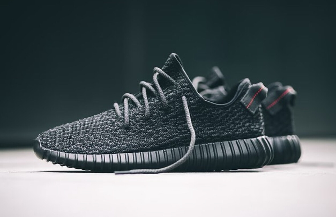 Adidas YEEZY Boost 350 &quot;Pirate Black&quot;