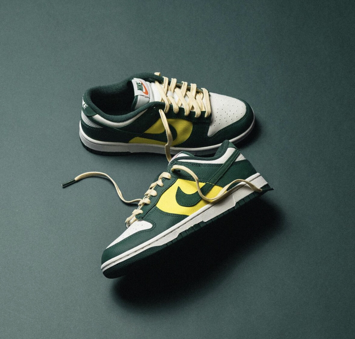 Nike WMNS Dunk Low SE &quot;Noble Green&quot;