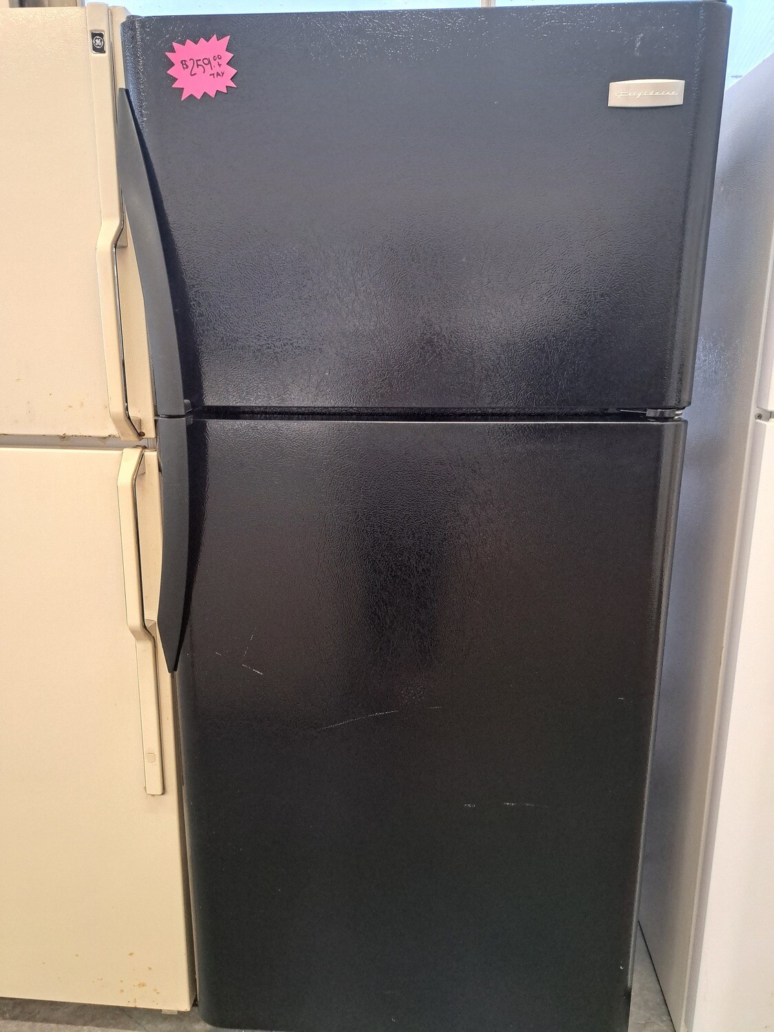 Frigidaire Top bottom Refrigerator