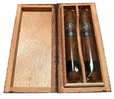 Drew Estate 2022 Barn Smoker A Savage Feast 2ct Box