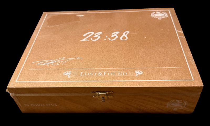Caldwell 22 Minutes To Midnight Hab de Oro Toro Caldwell 22 Minutes To Midnight Hab de Oro Toro
