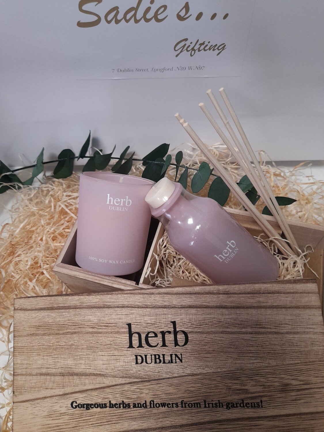 Herb Rhubarb Candle And Diffuser