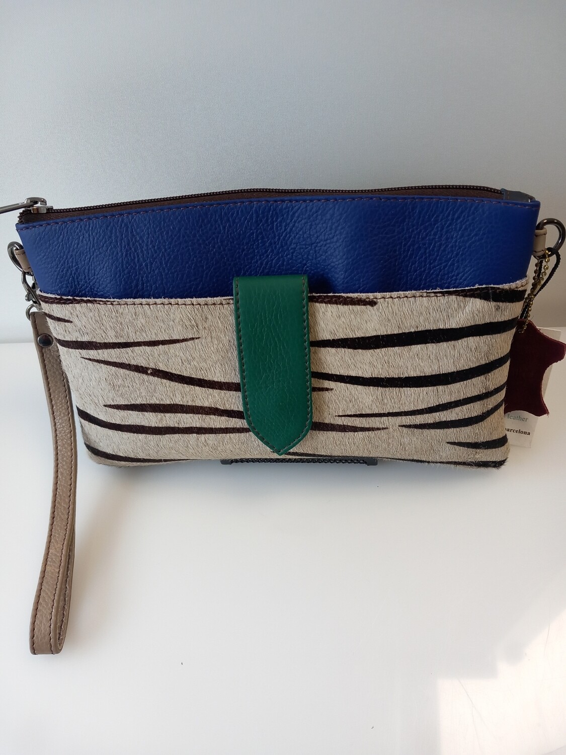 SORUKA Handcrafted & Sustainable Recycled Leather Bags.