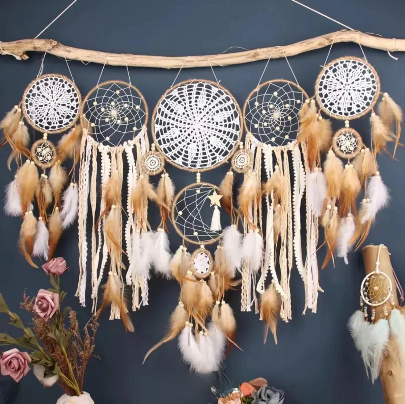 Dreamcatcher, Medium