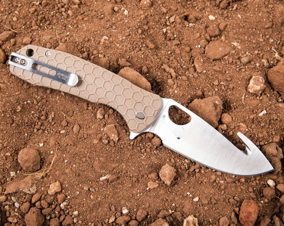 Honey Badger Hook Large Tan