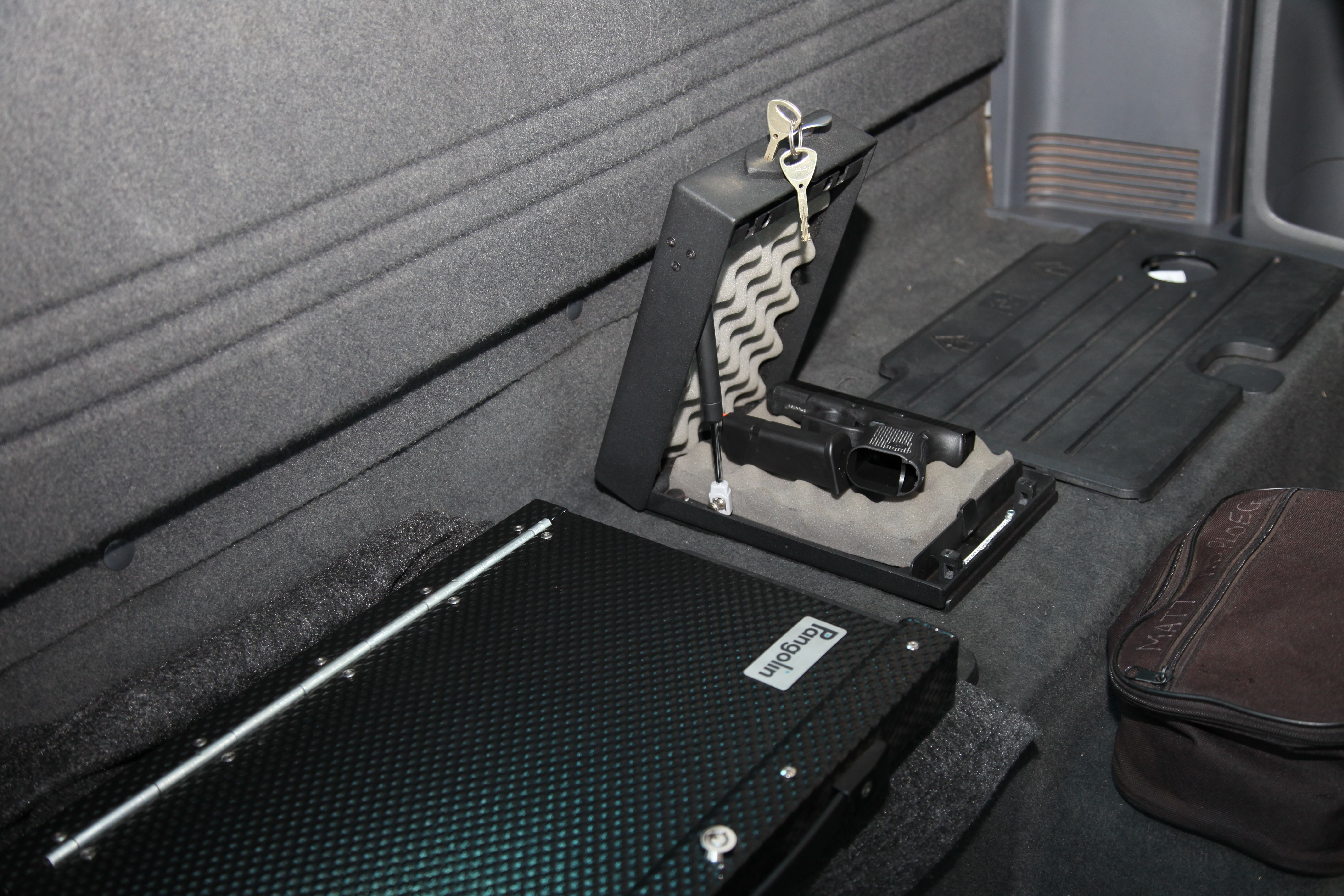 Pangolin 180D Series Vehicle Vault incl Dock