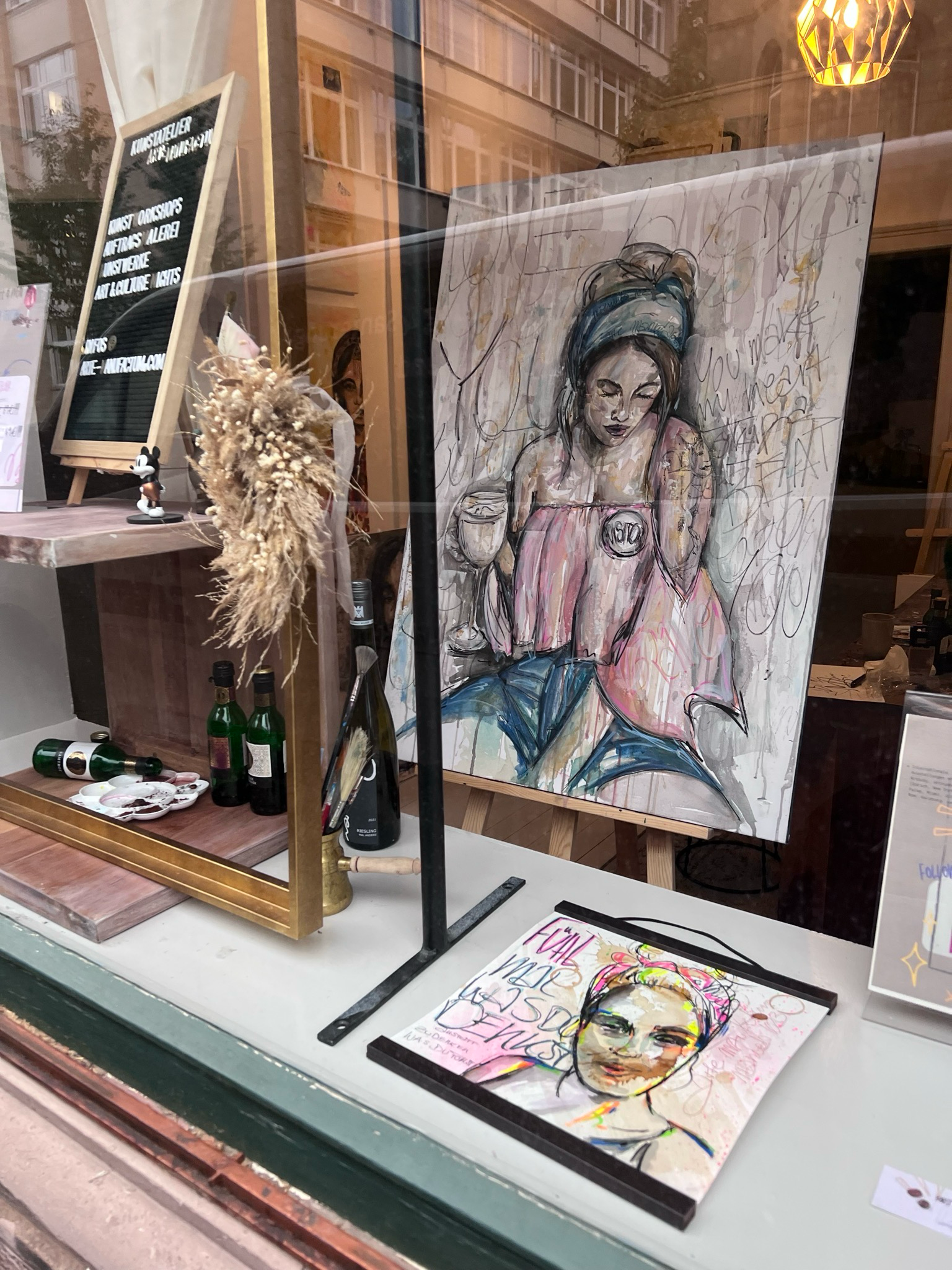 Oh this visitor spilled red wine and coffee - 2023