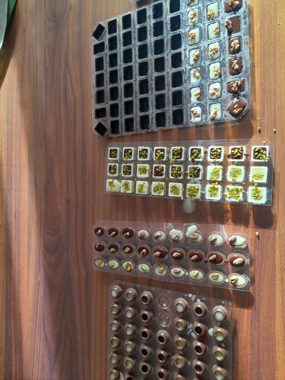 Pralinen Halbschalen