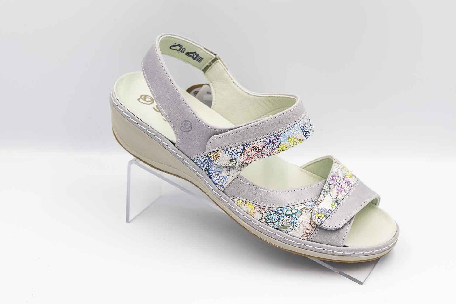 ARIMA  : sandales lotus_