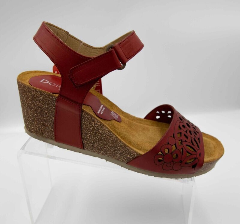 DORKING : nu-pieds rouge_ DORKING : nu-pieds rouge_