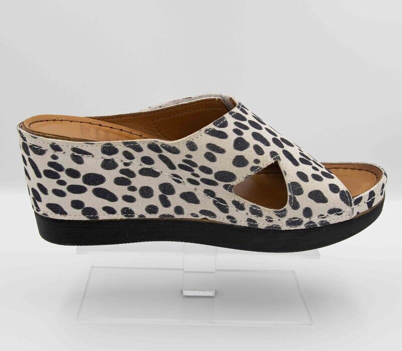 KARYOKA : mules leo_