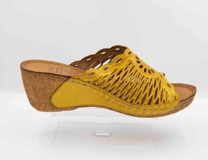 KARYOKA : mules jaune_