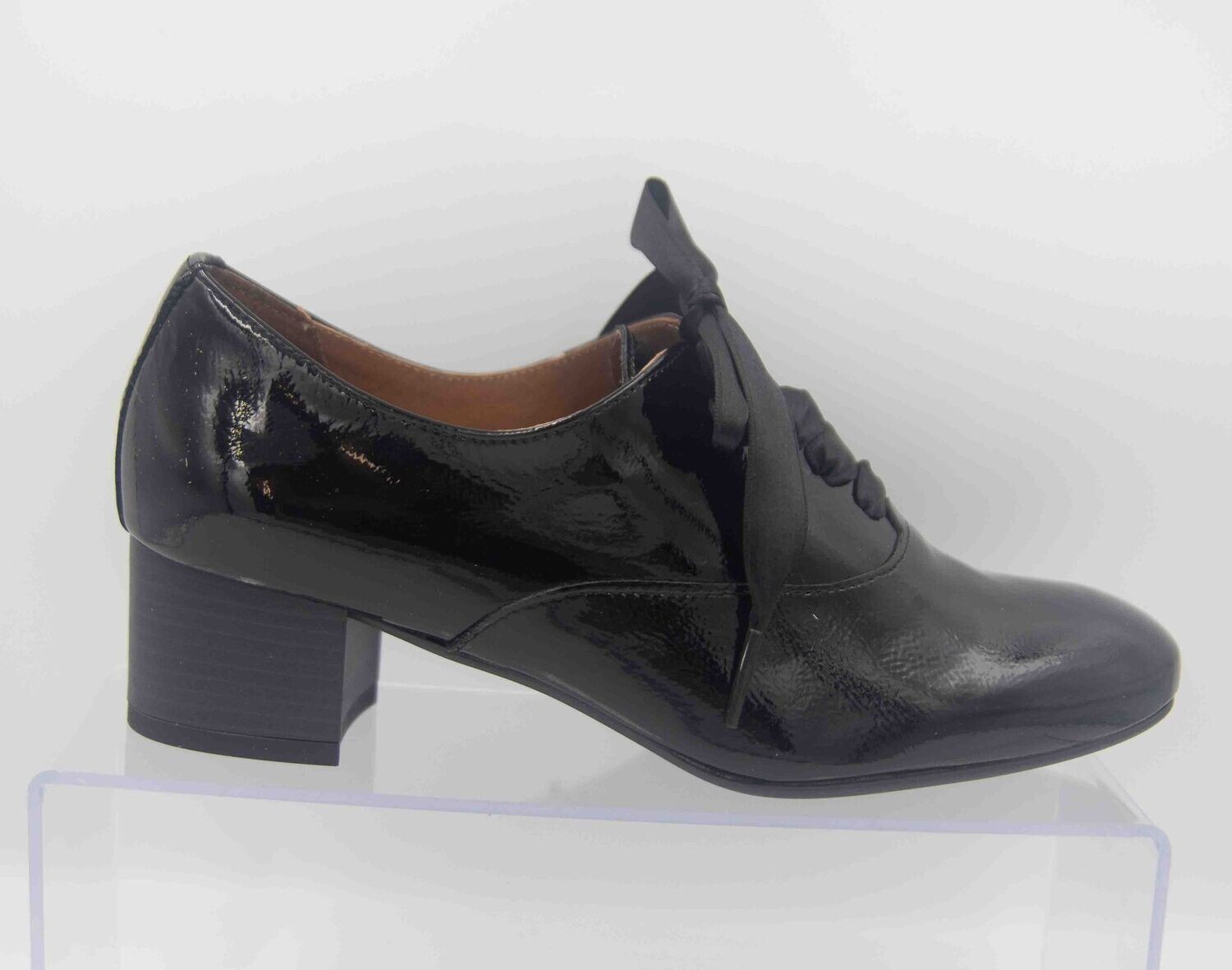 FOLIES : derbies noirs vernis_
