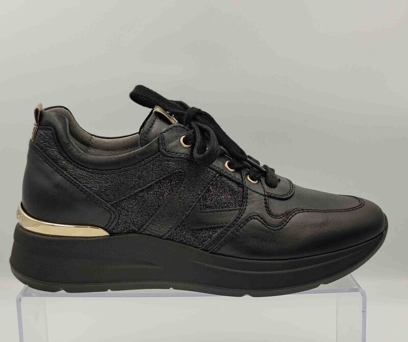 NERO GIARDINI : baskets compensées noires_