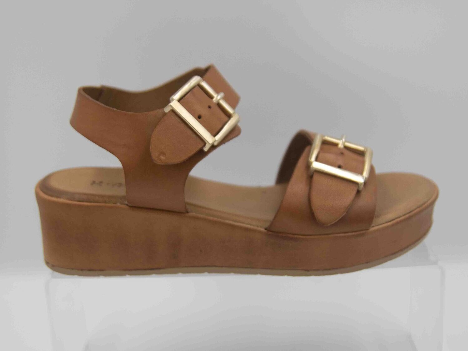 K MARY : nu pieds camel gana_