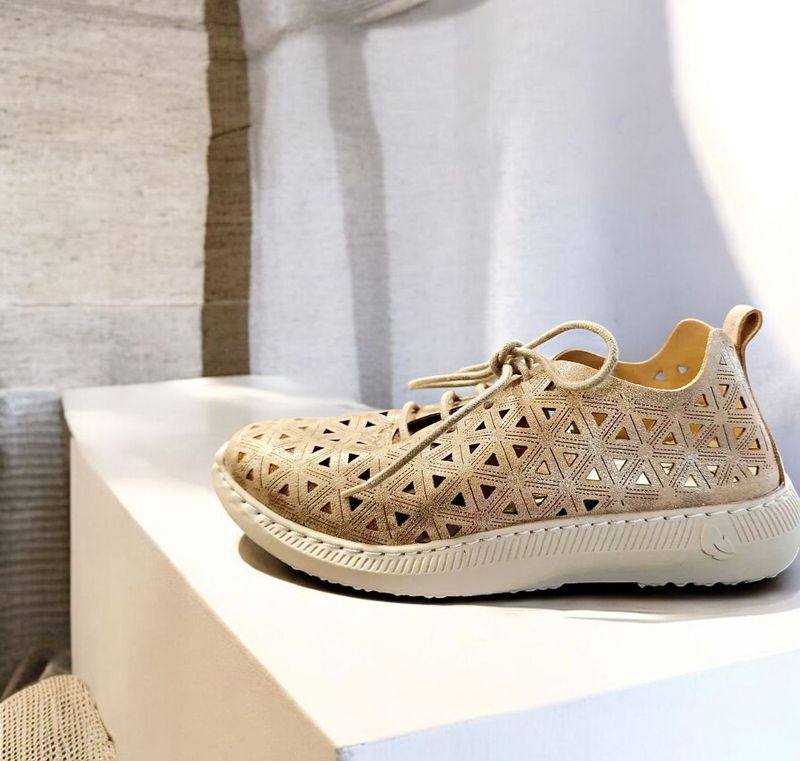 PLUMAFLEX : baskets  ajourées taupe_