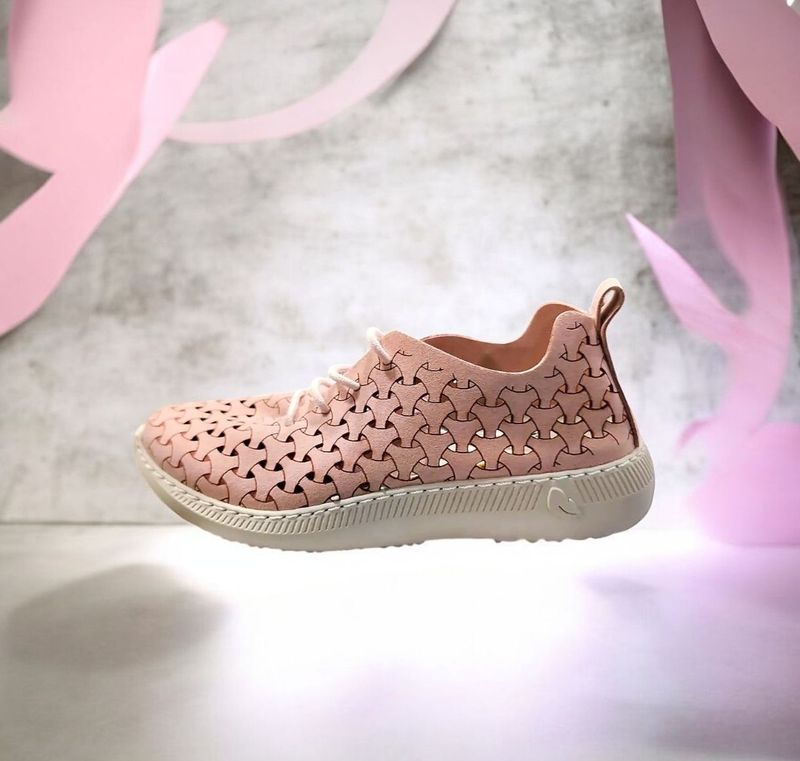 PLUMAFLEX : baskets  ajourées roses_