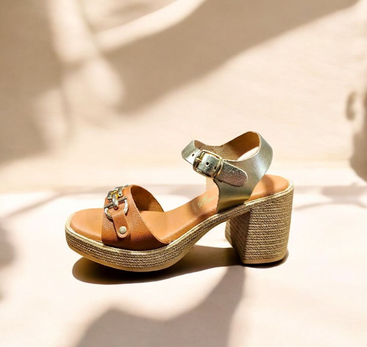 SPYKE : Nu-pieds fashion cognac