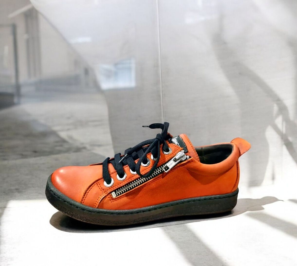 CHACAL: baskets orange