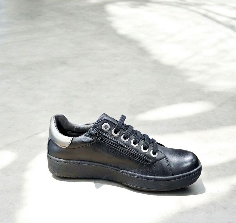 CHACAL: baskets noir metal